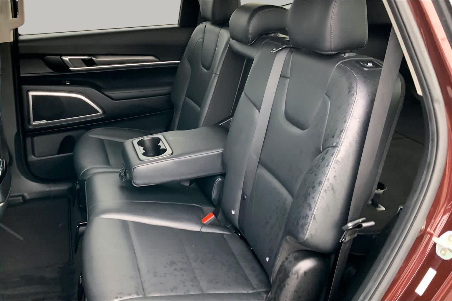 Used 2020 Sangria Kia LX image 19