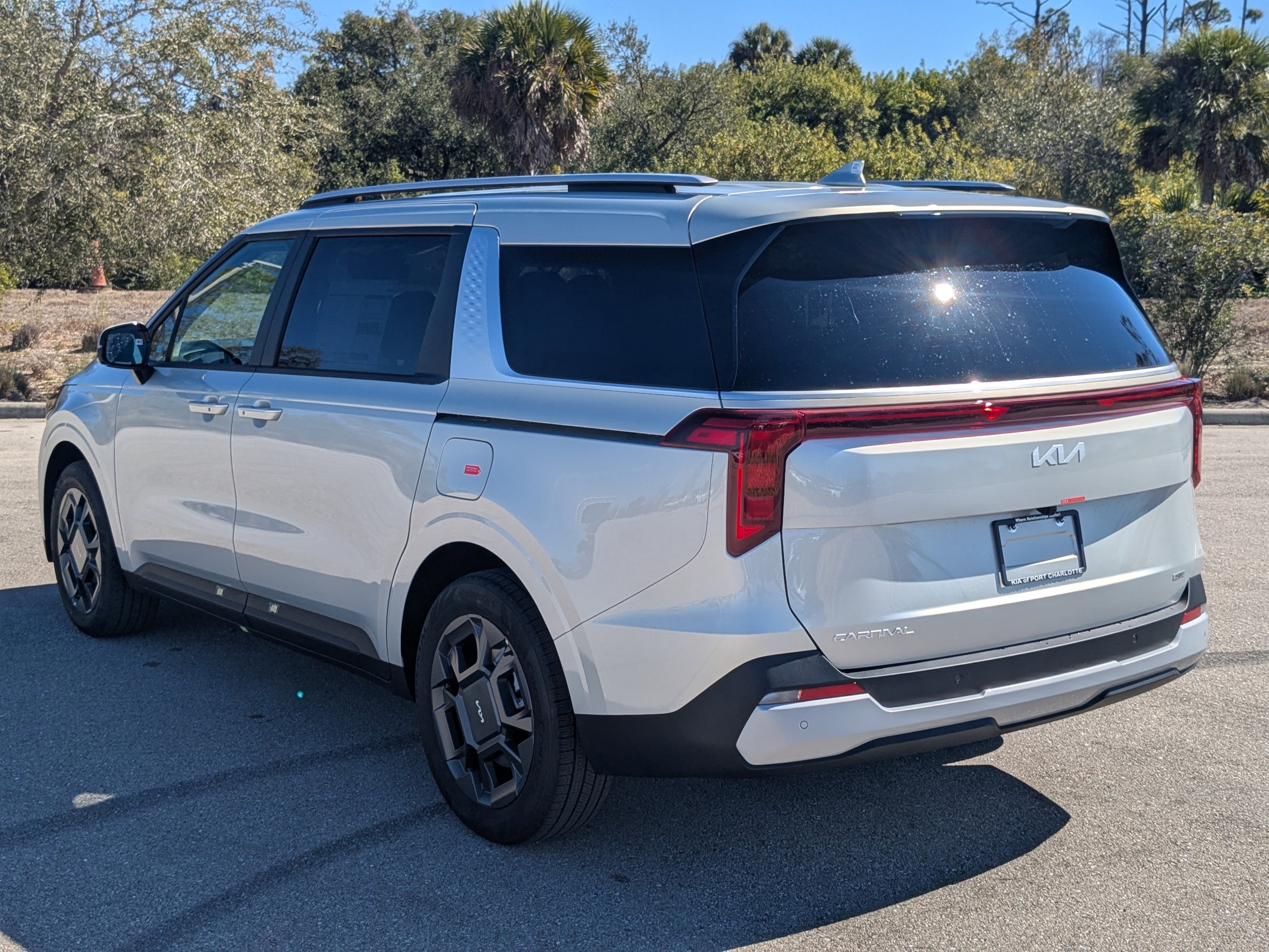 New 2026 Ivory Silver Kia EX image 7