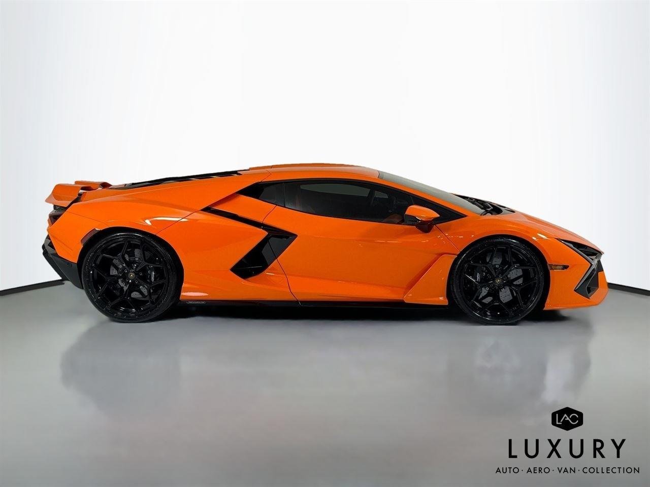Used 2024 Arancio Apodis Metallic Lamborghini  image 5