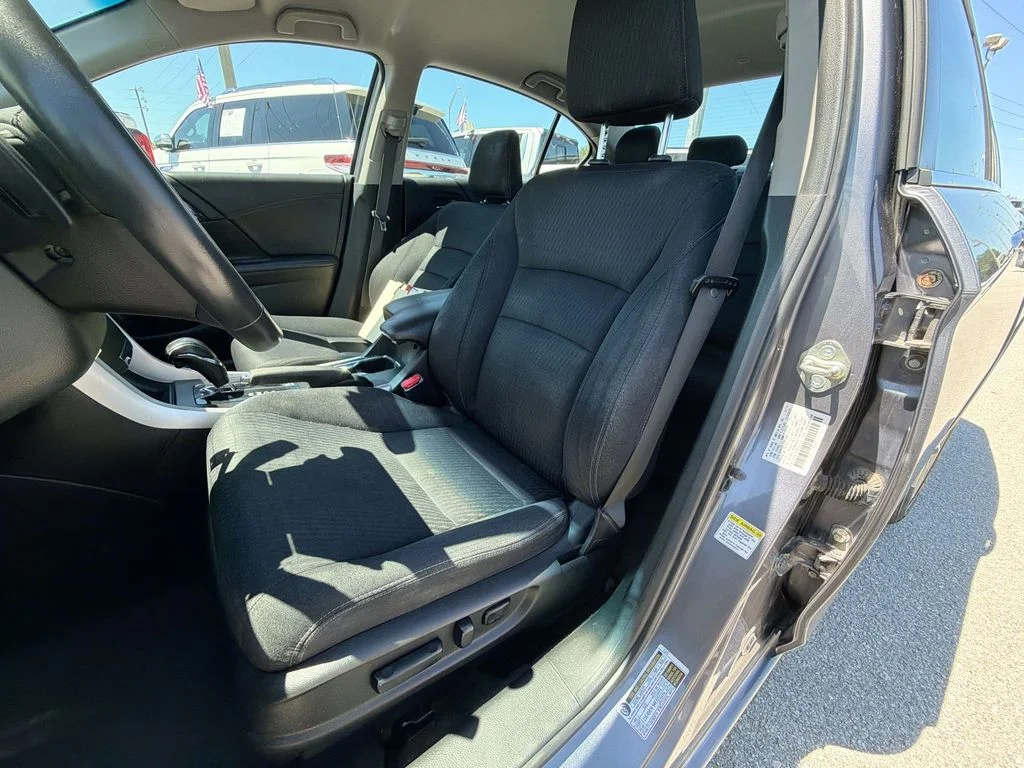 Used 2015  Honda Sport image 15