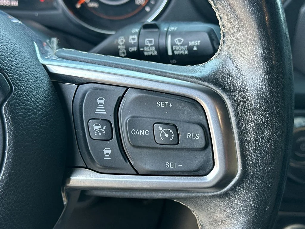 Used 2019 White Jeep Unlimited Sahara image 26