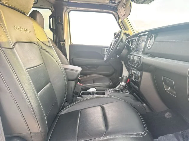 Used 2022 White Jeep Unlimited Sahara image 25