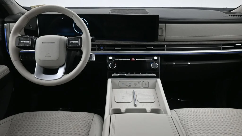 Used 2024 Gray Hyundai Limited image 4