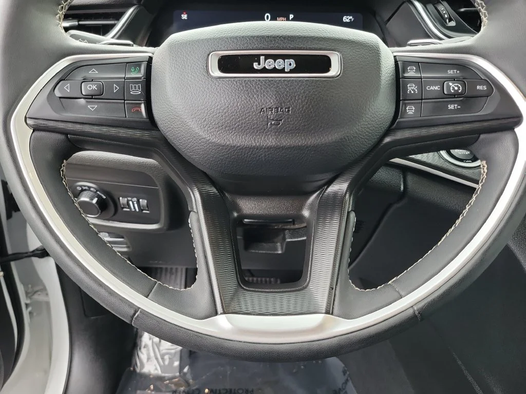 Certified Used 2023 White Jeep Altitude image 26