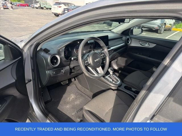 Used 2023 Gray Kia LXS image 5
