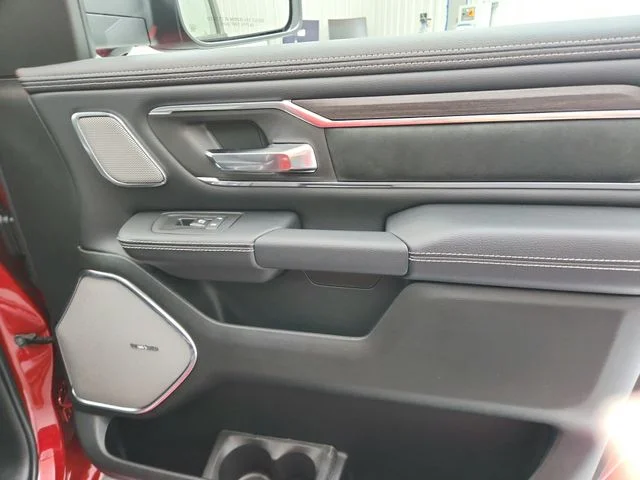 New 2026 Molten Red Pearl-Coat Exterior Paint RAM Laramie image 48