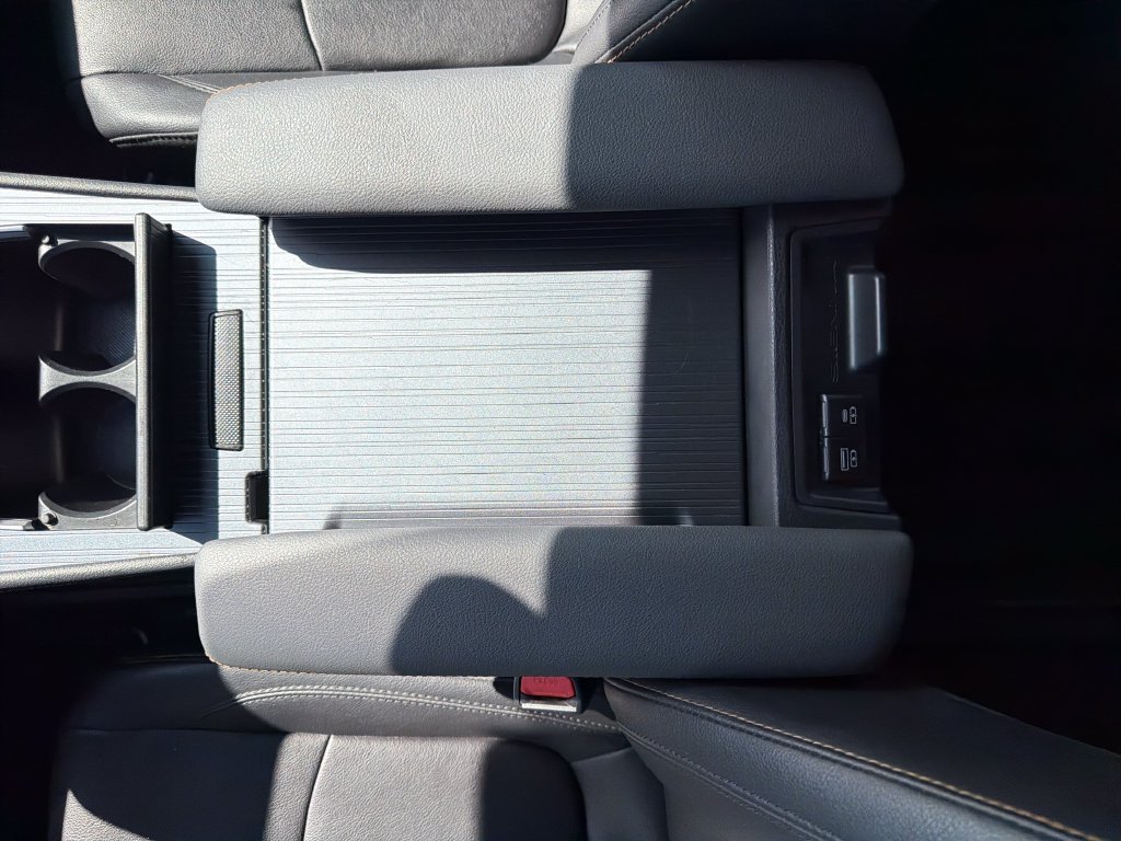2024 Toyota Sienna Woodland Edition - Photo 21