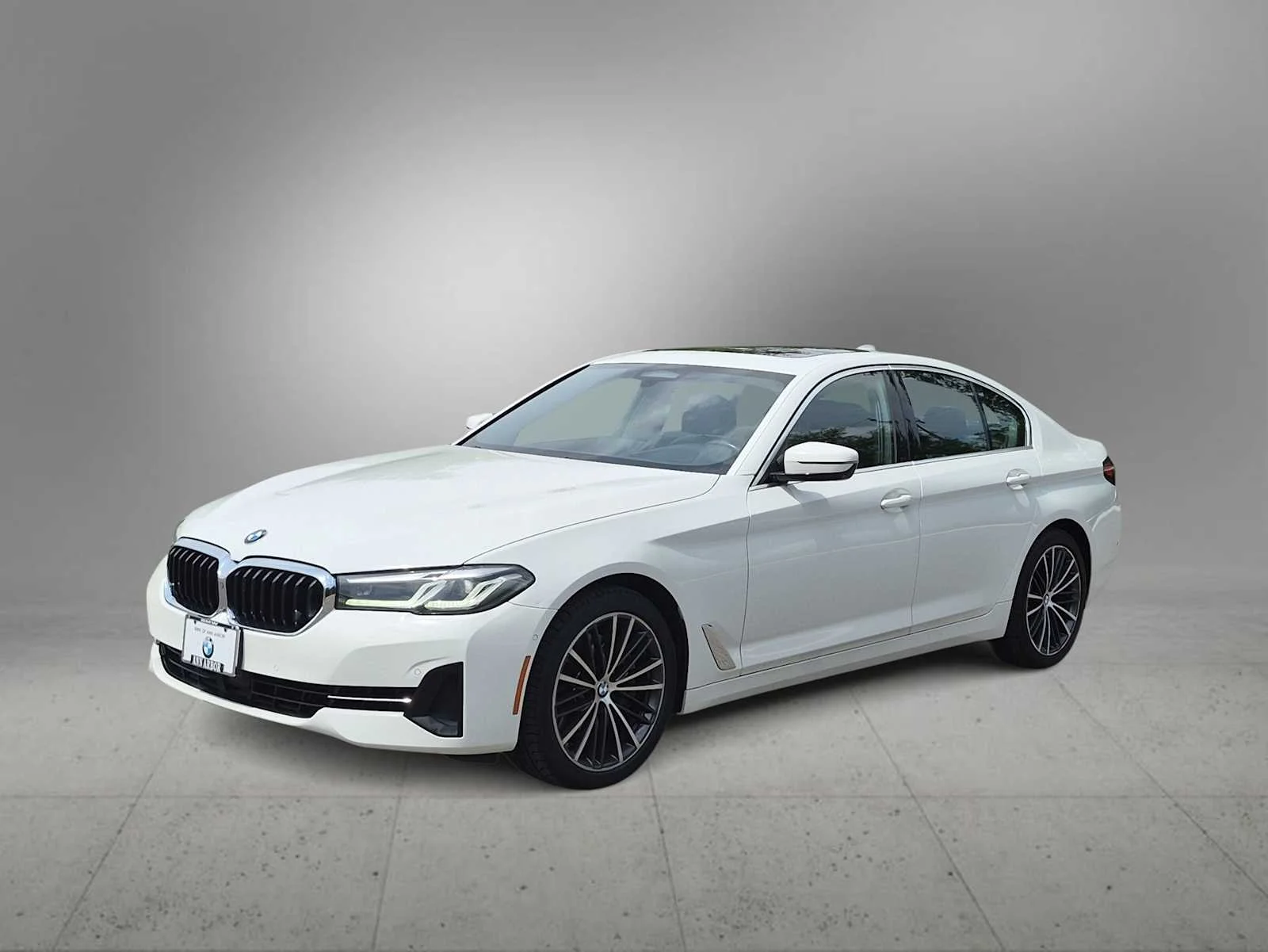 Used 2021 Alpine White BMW 540i xDrive image 4