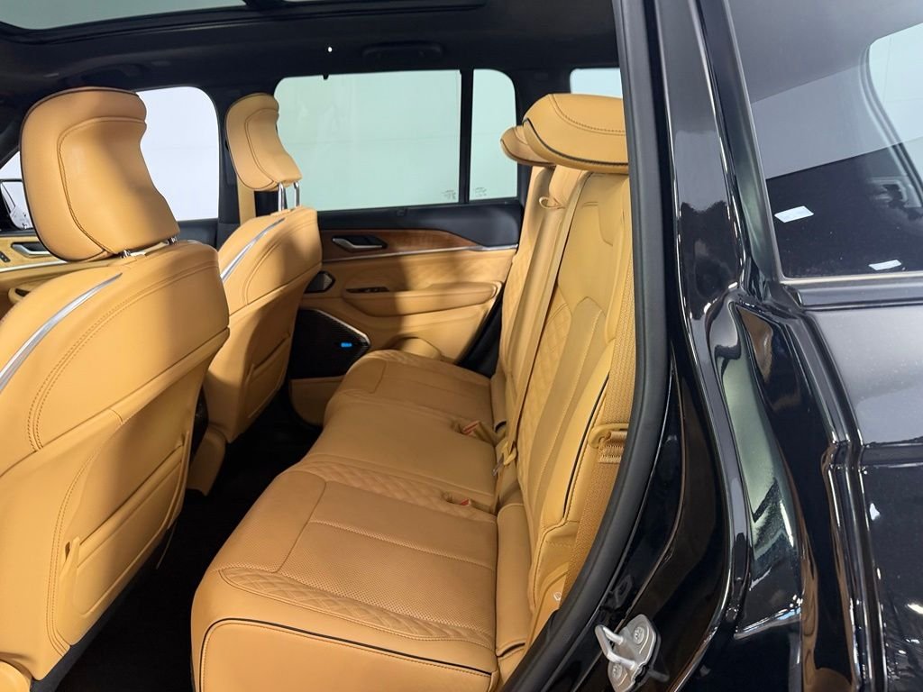 Used 2022 Black Jeep Summit Reserve image 23