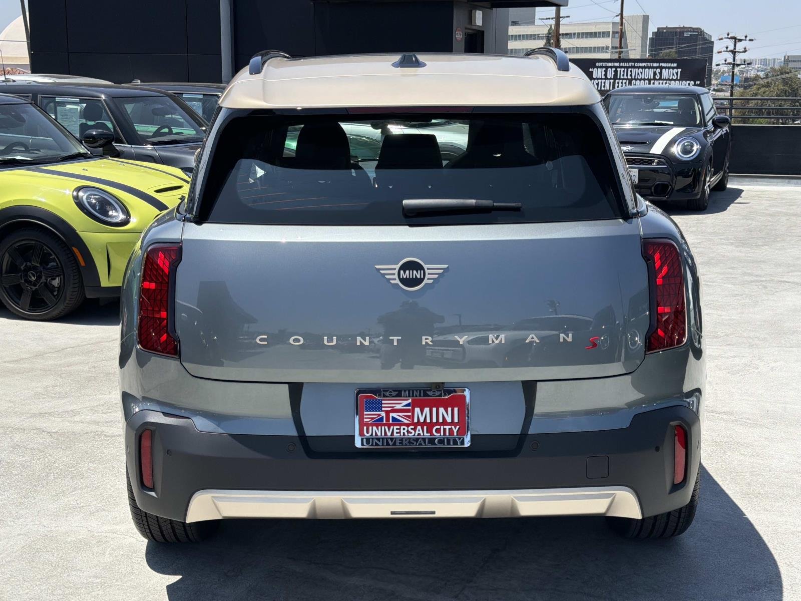New 2027 0C71 Smokey Green Metallic MINI Signature Plus image 4