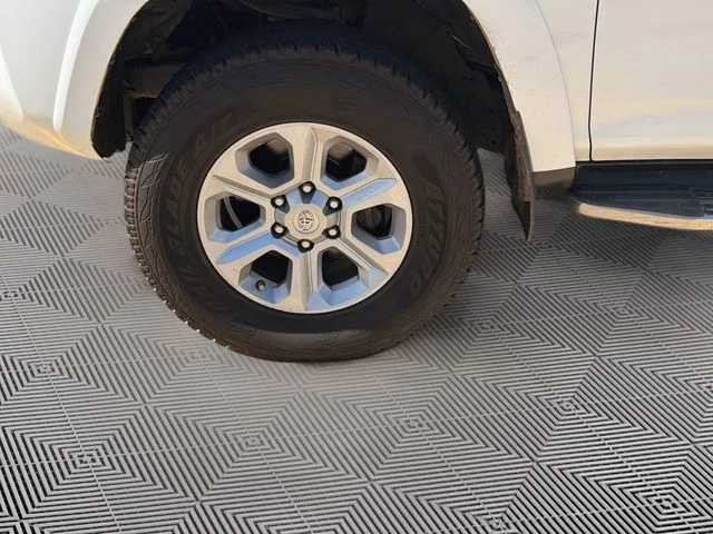 Used 2017 Super White Toyota SR5 image 7