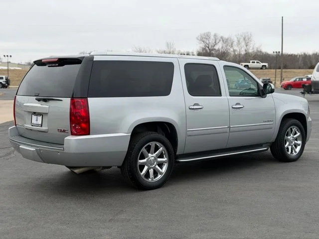 Used 2014 Silver GMC Denali image 7