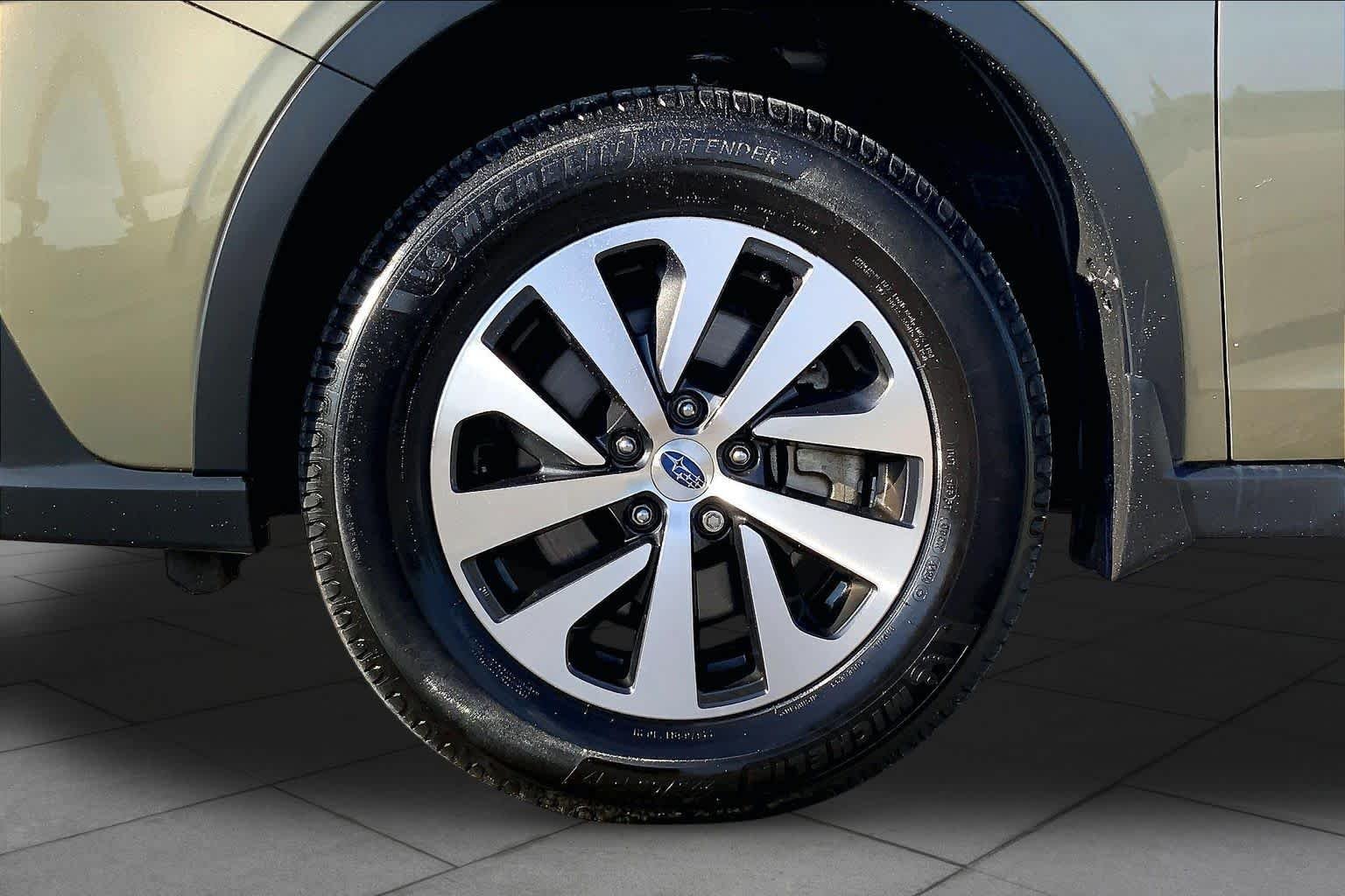 Used 2021 Autumn Green Metallic Subaru Premium image 11