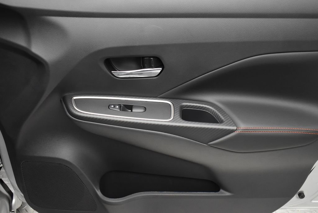 2025 Nissan Versa Sedan SR - Photo 22
