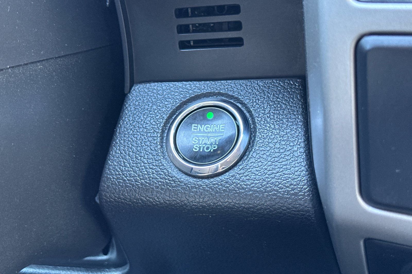 2020 Ford F-150 Lariat - Photo 22