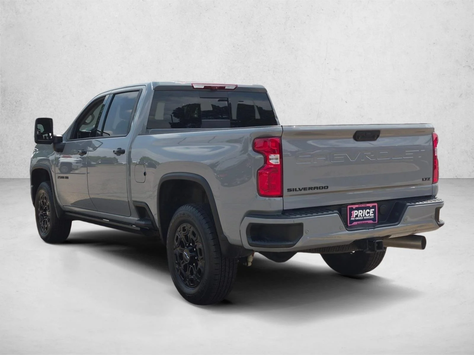 Used 2024 Slate Gray Metallic Chevrolet LTZ image 7