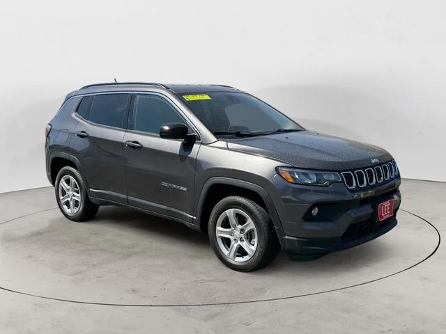 Used 2024 Gray Jeep Latitude image 7