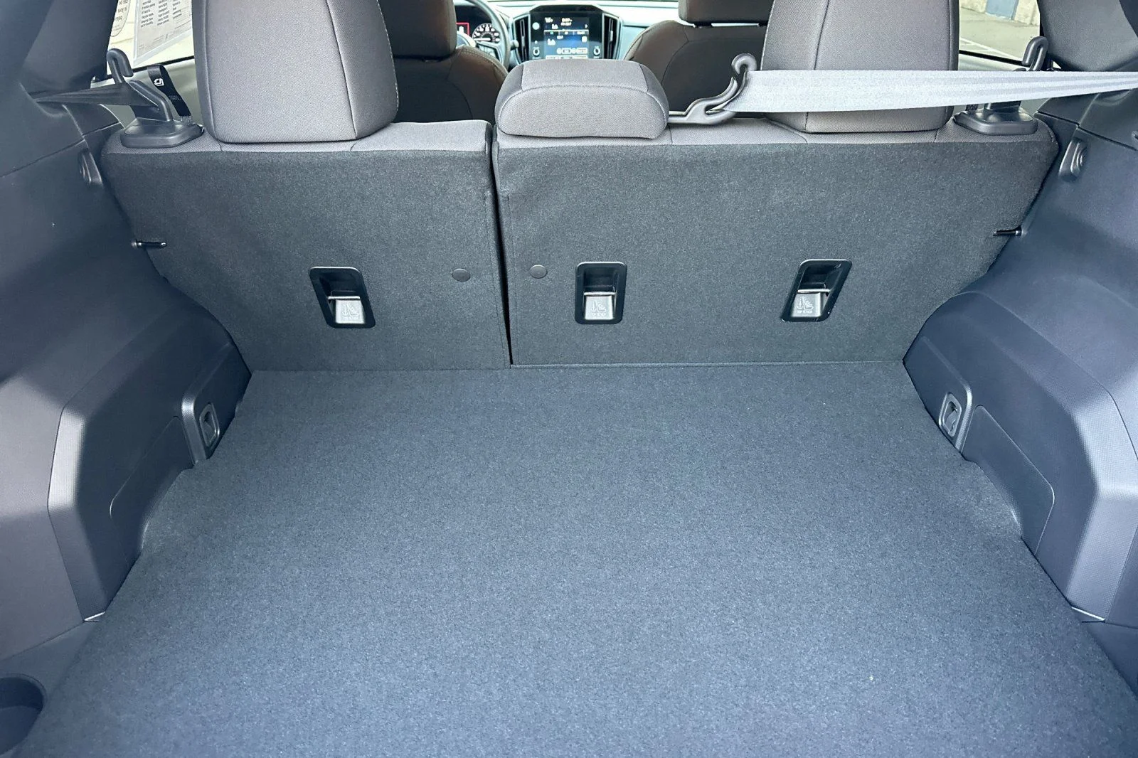 New 2026 CRYSTAL WHITE PEARL Subaru Premium image 17