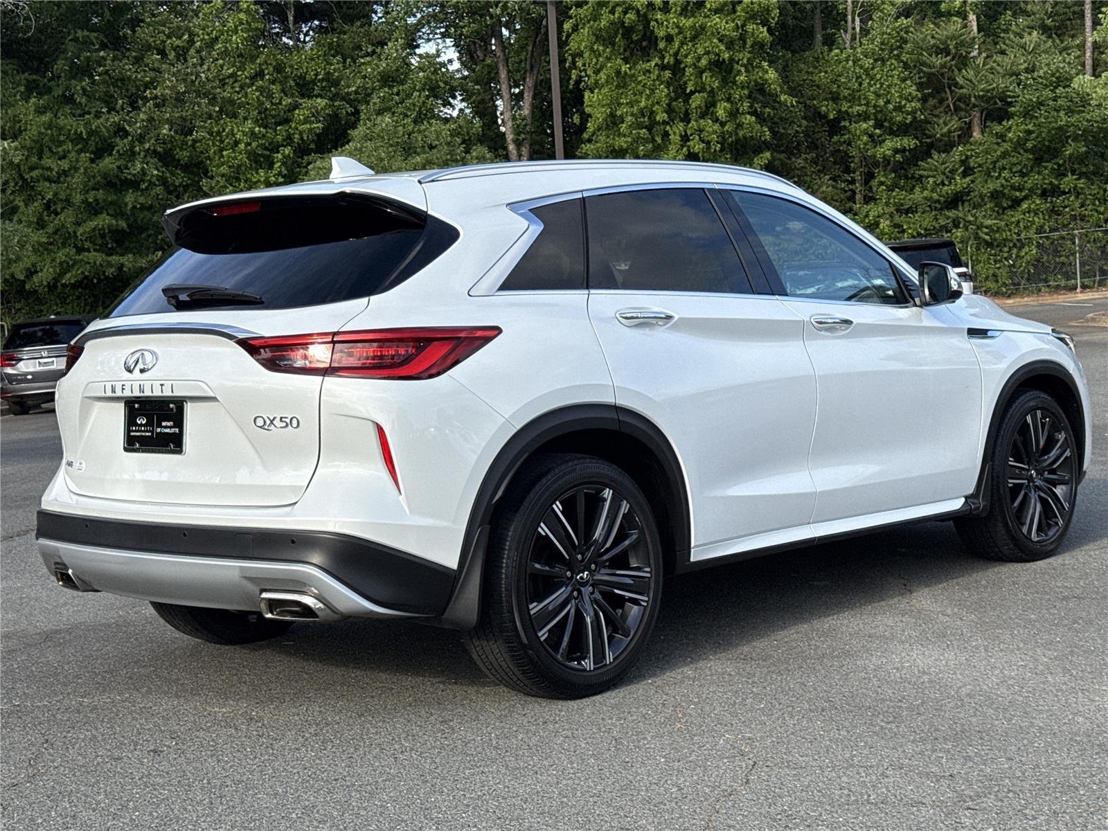 Used 2023 Radiant White INFINITI SENSORY image 28