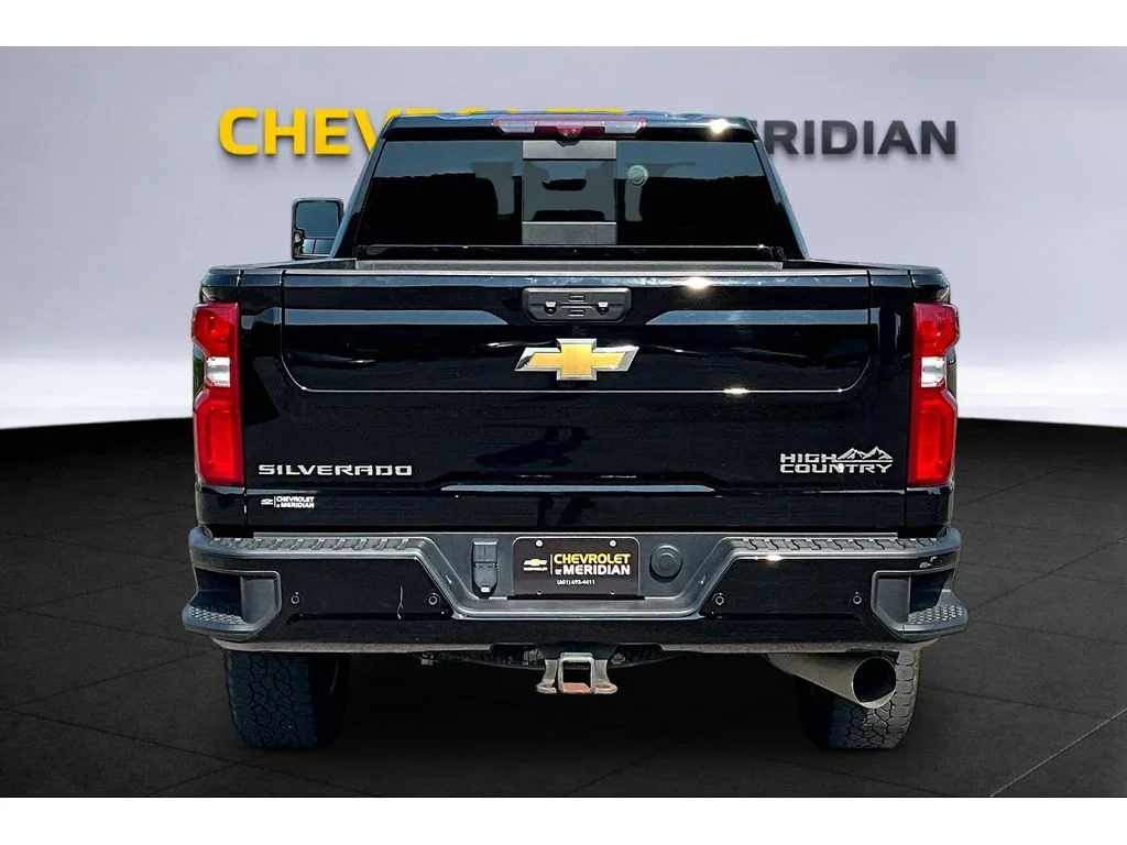 Used 2024 Black Chevrolet High Country image 4