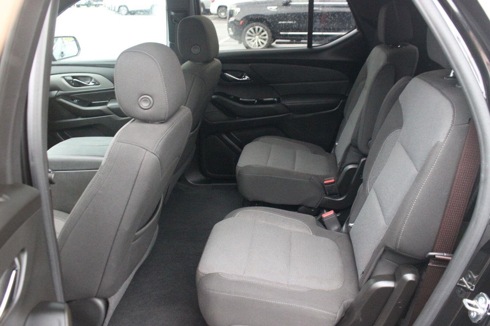 Used 2023 Mosaic Black Metallic Chevrolet LT Cloth image 33