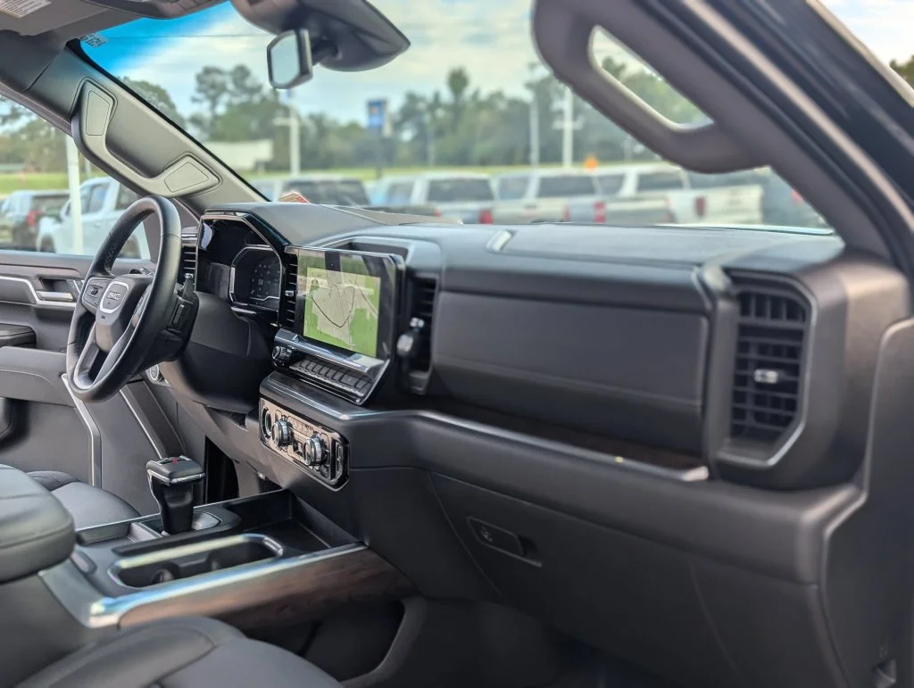 Used 2024 Black GMC SLT image 43