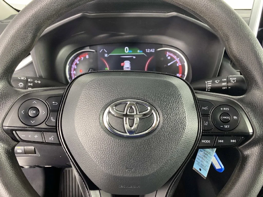 Used 2024 Ice Toyota LE image 14