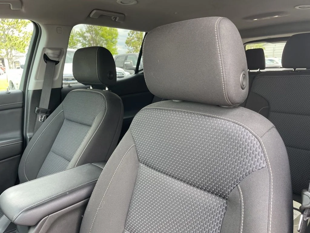 Used 2023 Black GMC SLE image 17