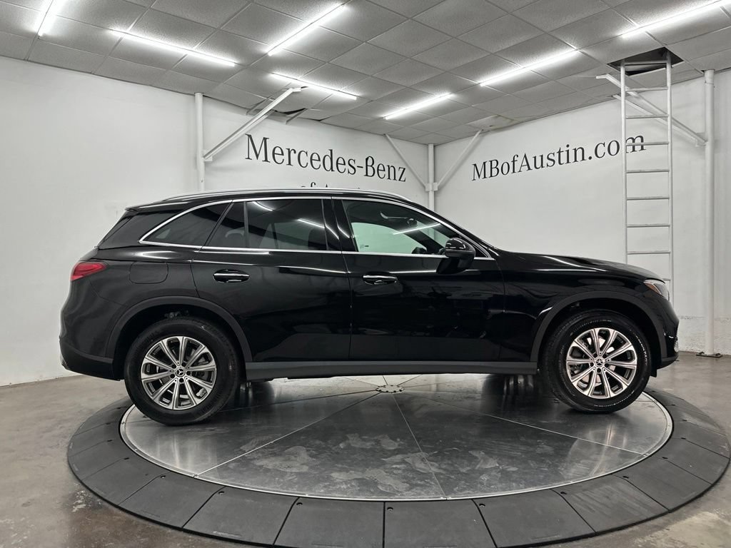 New 2026 Black Mercedes-Benz GLC 300 image 38