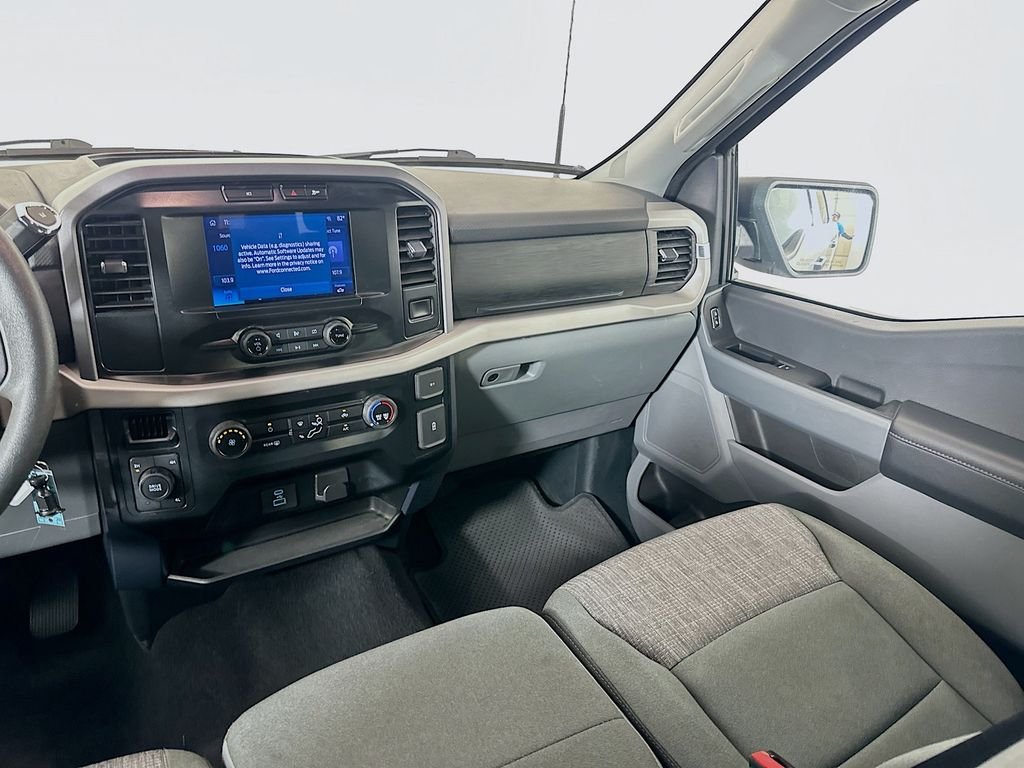 Used 2023 Oxford White Ford XLT image 22