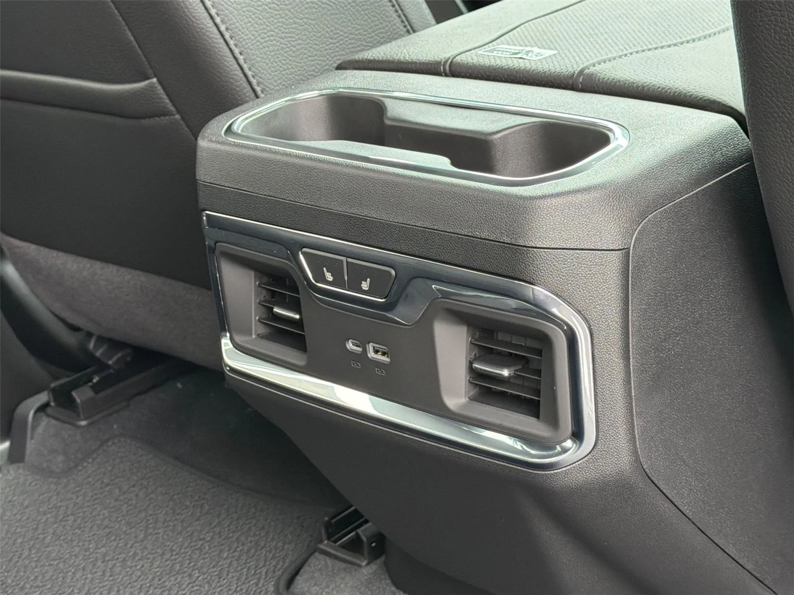 2026 GMC Sierra 1500 Denali - Photo 13