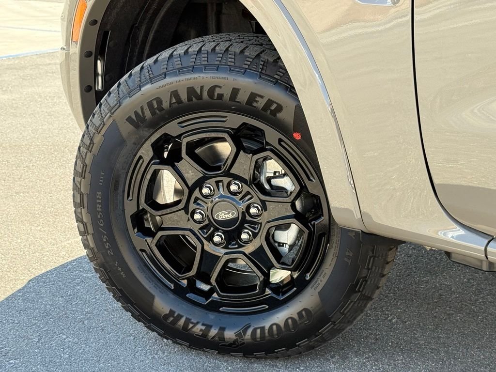 New 2026 Marsh Gray Ford XLT image 16