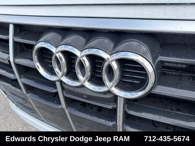 Used 2021 White Audi 45 Prestige image 11