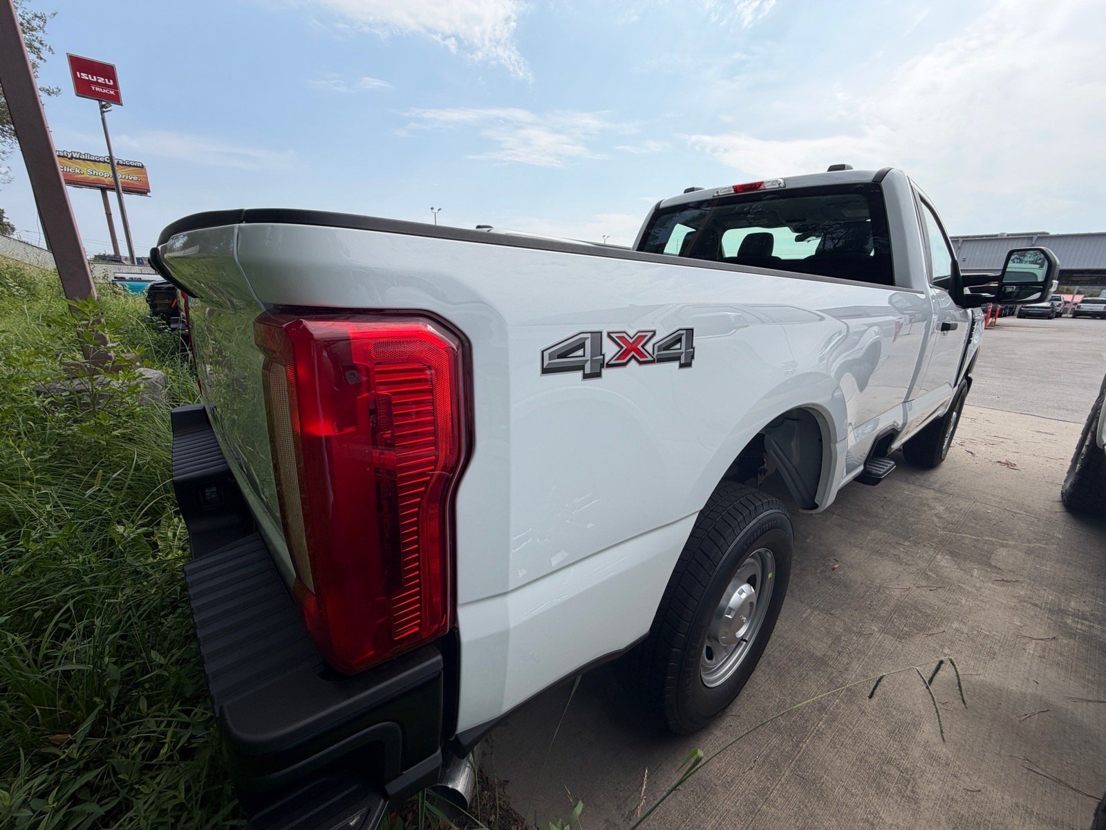 New 2027 Oxford White Ford F-250® XL image 4