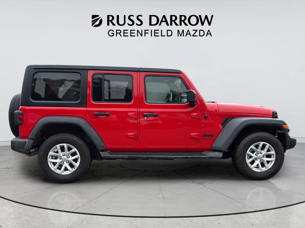 Used 2023 Red Jeep Sport S image 6