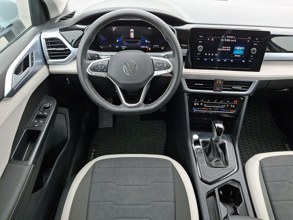 Used 2025 Gray Volkswagen 1.5T SE image 11