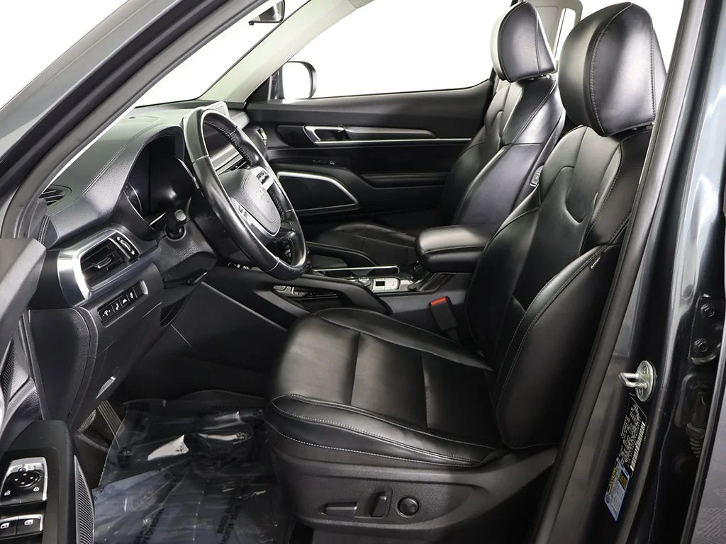 Used 2022 Gray Kia S image 33