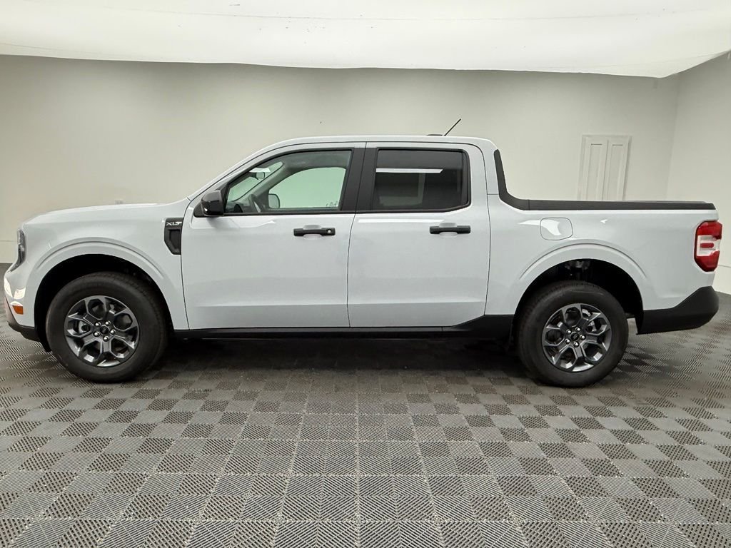 New 2026 White Ford XLT image 13