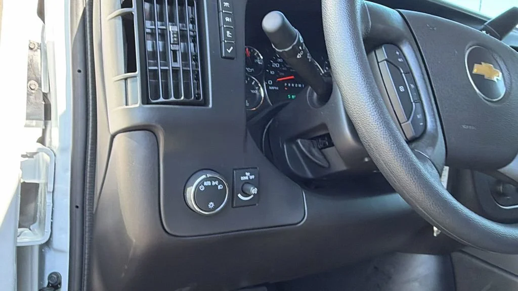 2025 Chevrolet Express Cargo Work Van - Photo 11