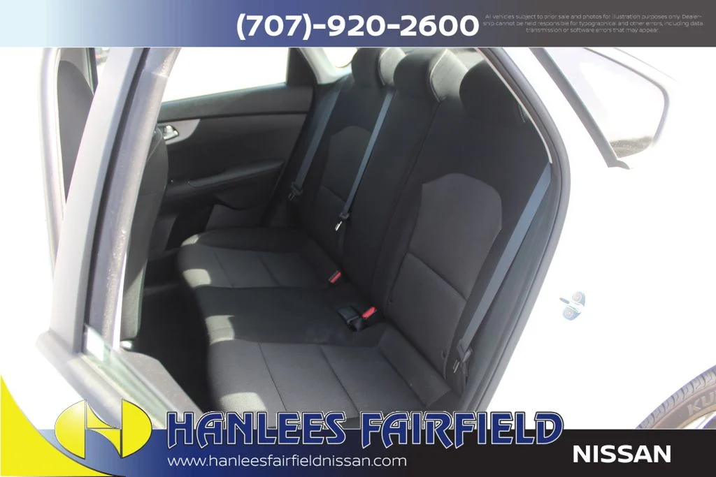 2023 Kia Forte LXS - Photo 13