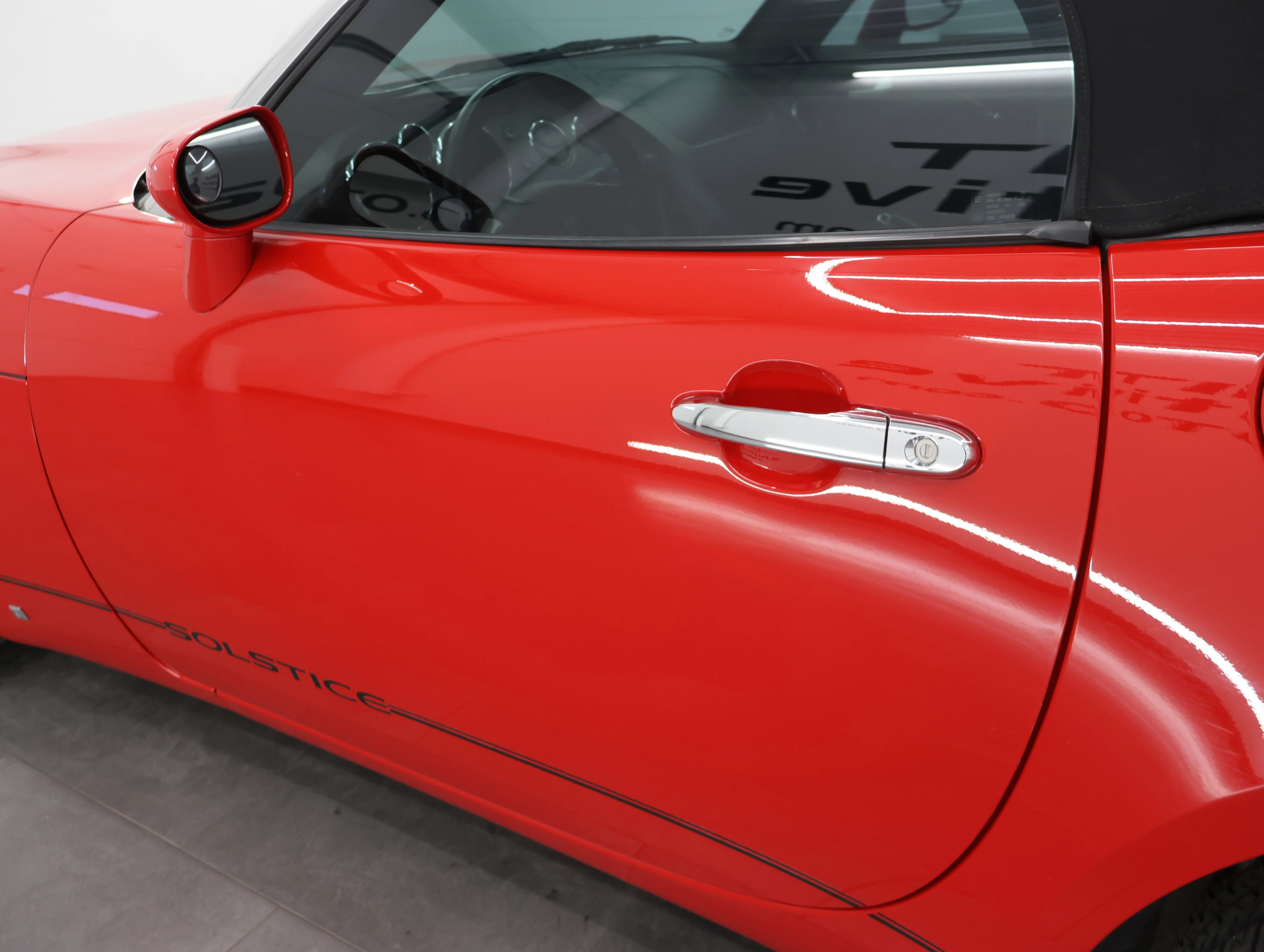 Used 2007 Aggressive (Victory Red) Pontiac GXP image 27