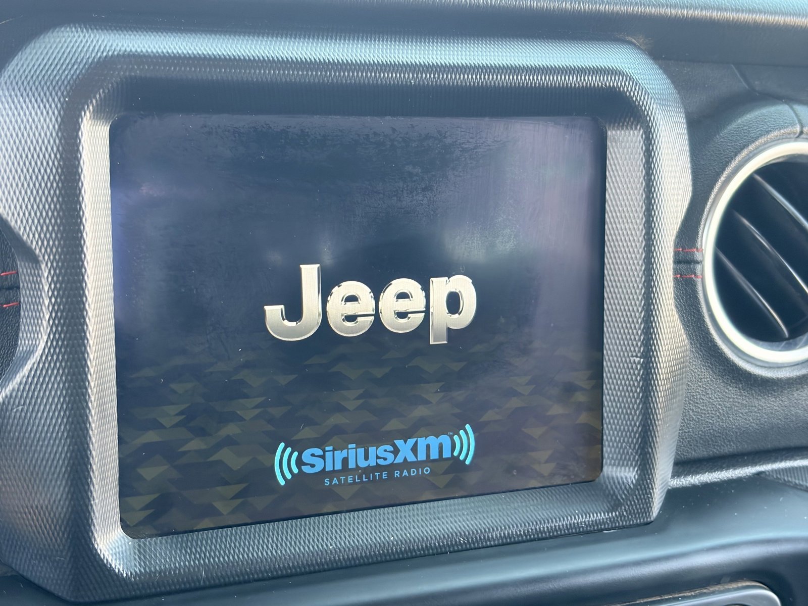 2020 Jeep Gladiator Rubicon - Photo 19