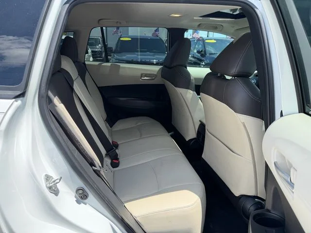 Used 2022 Beige Toyota XLE image 19