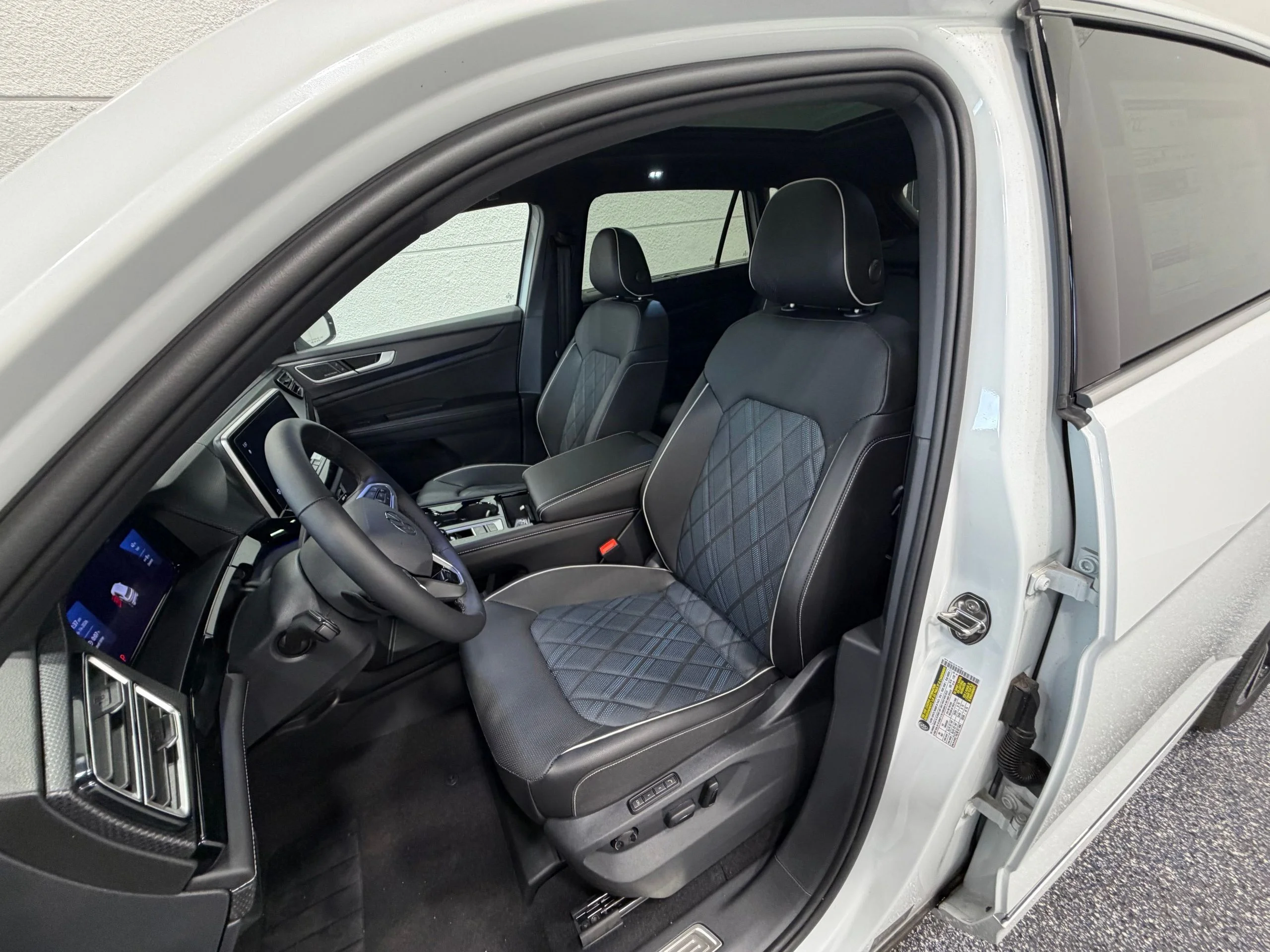 New 2026 White Volkswagen 2.0T SEL Premium R-Line image 22