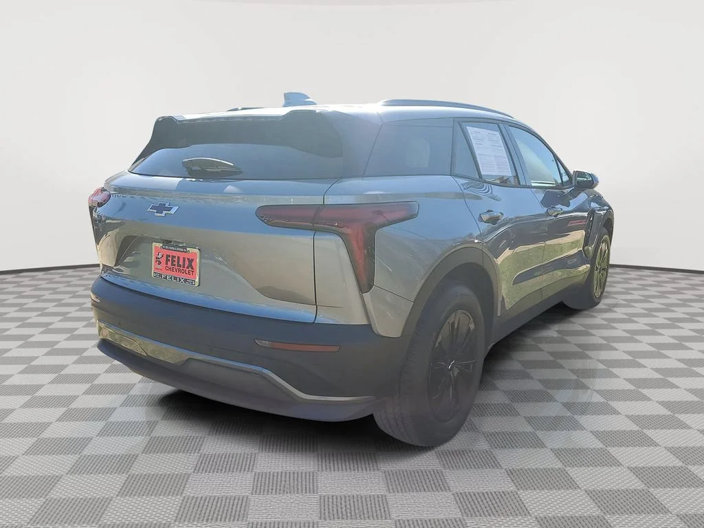Used 2026 Sterling Gray Metallic Chevrolet LT image 3