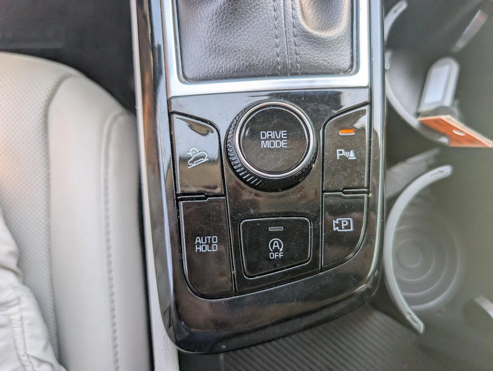 Used 2023 Ebony Black Kia EX image 19