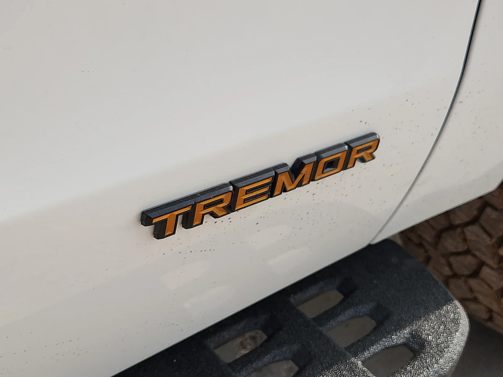 New 2027 Star White Metallic Tri-Coat Ford Tremor image 10