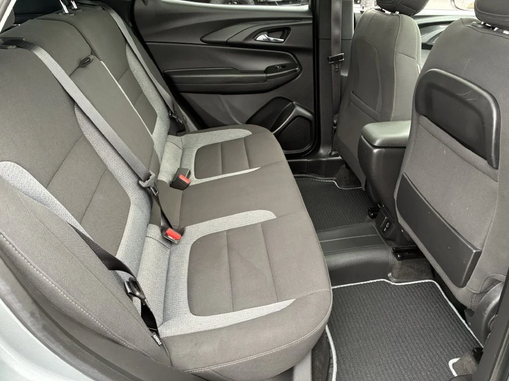 Used 2023 STERLING GRAY METALLIC Chevrolet LT image 20