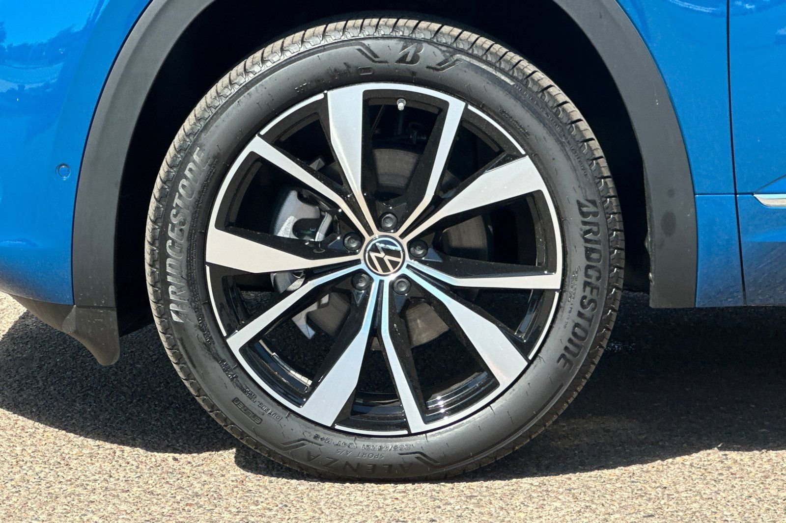 New 2026 Mountain Lake Blue Metallic Volkswagen SEL Premium R-Line image 26