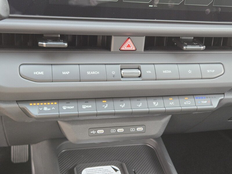 New 2027 Snow White Pearl / Black Roof Kia X-Line S image 12